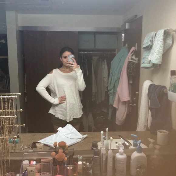 Stargaze white cold shoulder sweater distressed - Picture 8 of 8